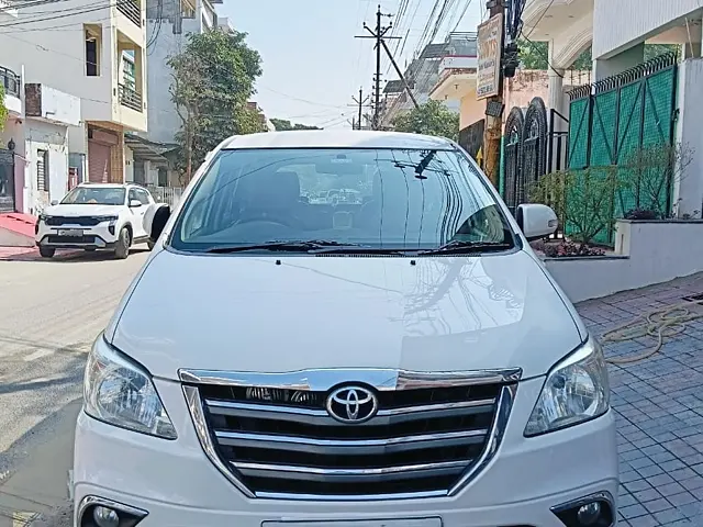 Used 2015 Toyota Innova in Lucknow