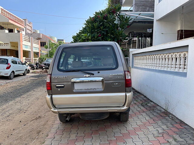 Used Chevrolet Tavera Neo LS B3 10-Str BS-III in Gandhinagar