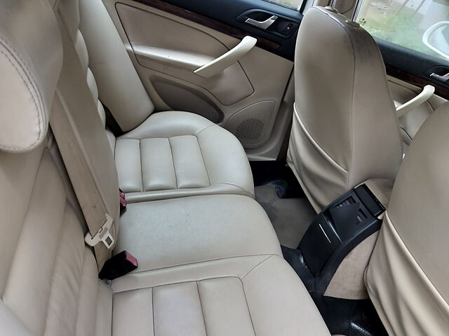 Used Skoda Laura Elegance 2.0 TDI CR MT in Navi Mumbai