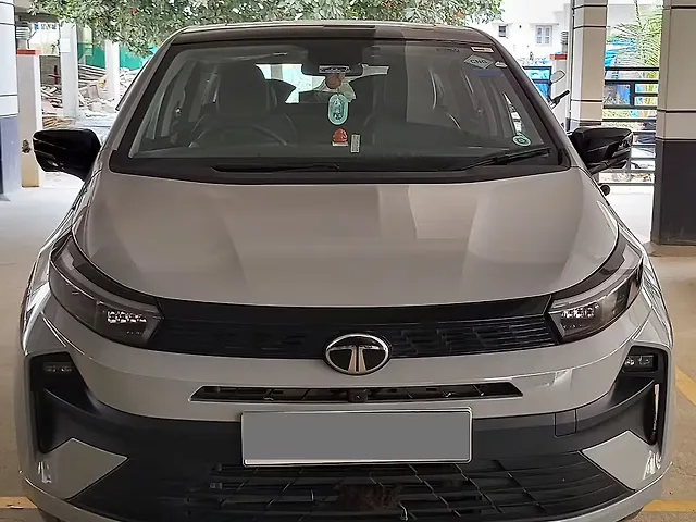 Used 2025 Tata Altroz in Bangalore