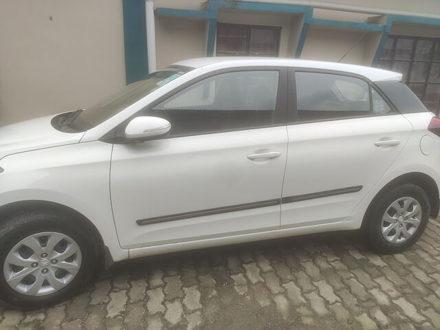 Used Hyundai Elite i20 [2017-2018] Sportz 1.4 CRDI in Guwahati