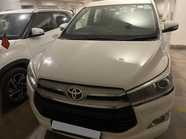 Used 2016 Toyota Innova Crysta in Kanpur Nagar