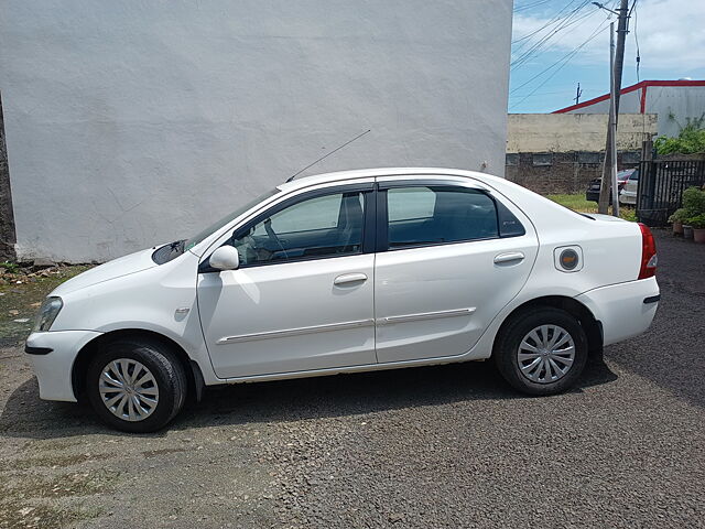 Used 2011 Toyota Etios in Sangli