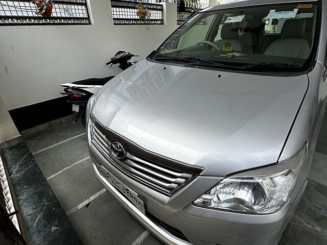 Used 2012 Toyota Innova in Faizabad