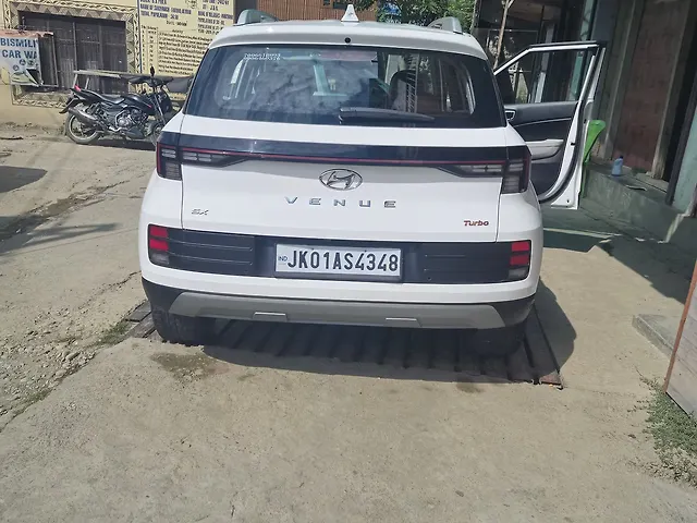 Used 2022 Hyundai Venue in Srinagar