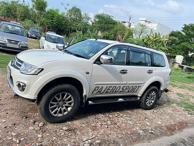 Used Mitsubishi Pajero Sport 2.5 AT in Bareilly