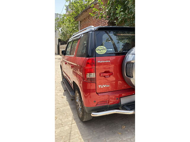 Used Mahindra TUV300 [2015-2019] T10 AMT Dual Tone in Kanpur