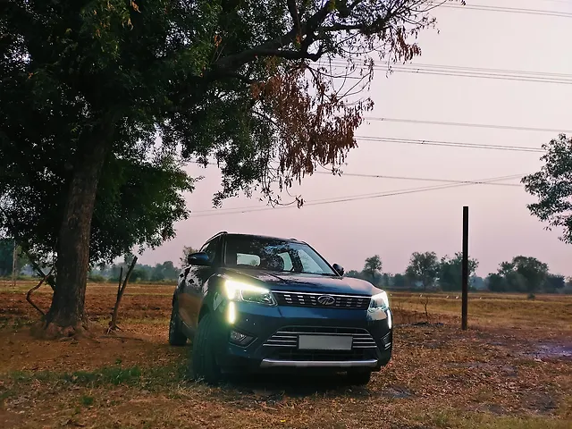 Used Mahindra XUV300 [2019-2024] W8 (O) 1.2 Petrol [2019] in Ahmedabad