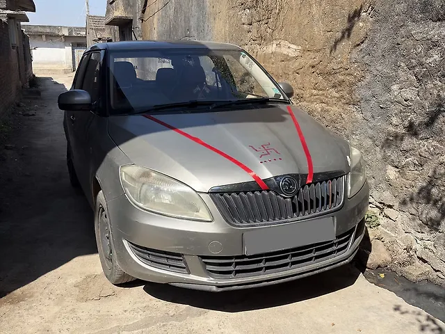 Used 2011 Skoda Fabia in Khambhalia