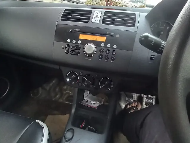 Used Maruti Suzuki Swift  [2010-2011] VXi 1.2 BS-IV in Ankleshwar