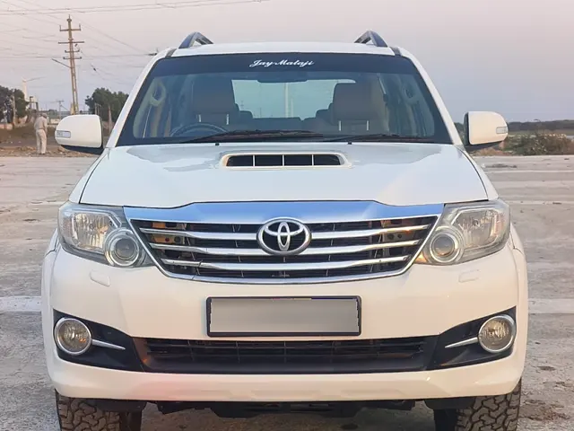 Used 2016 Toyota Fortuner in Porbandar