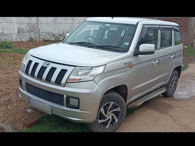 Used Mahindra TUV300 [2015-2019] T4 in Raipur