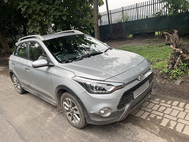 Used Hyundai i20 Active 1.2 SX in Kolkata