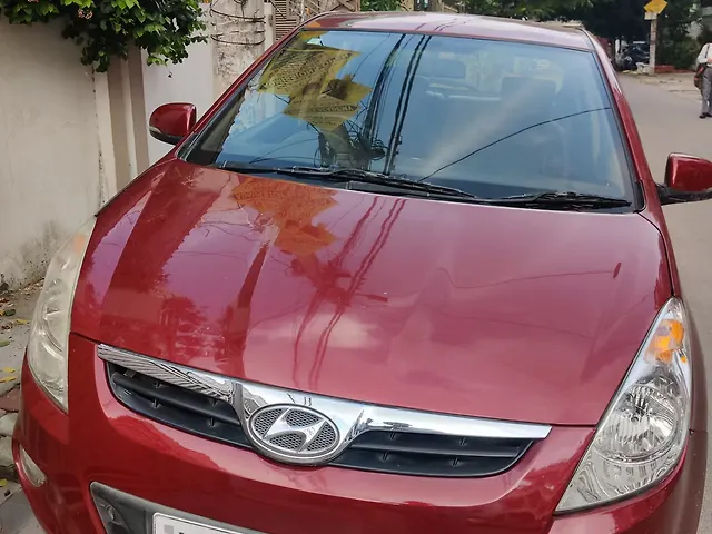 Used 2011 Hyundai i20 in Lucknow