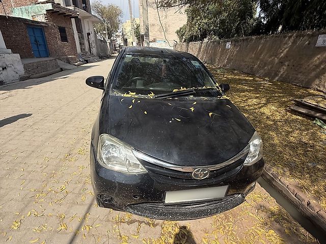 Used 2011 Toyota Etios in Gautam Buddha Nagar