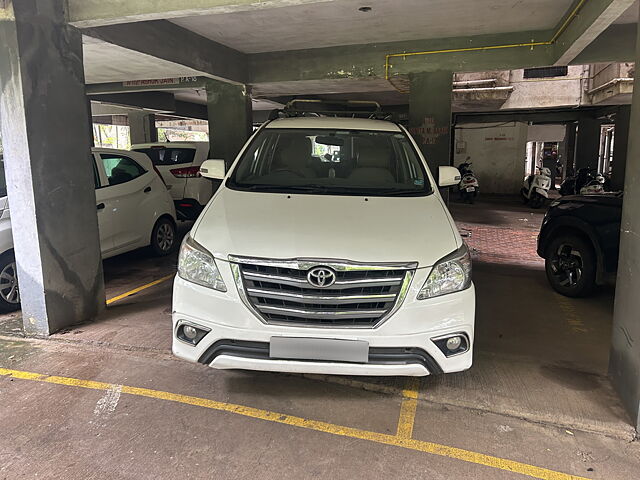 Used 2014 Toyota Innova in Kolhapur