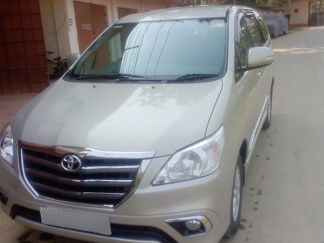 Used Toyota Innova [2013-2014] 2.5 VX 7 STR BS-IV in Silchar