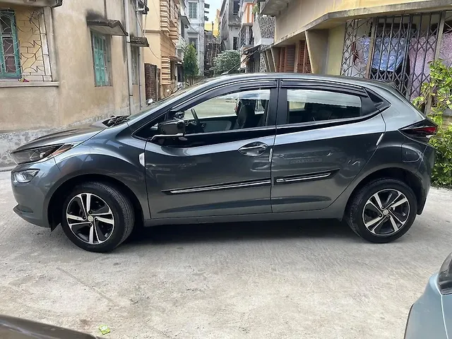 Used 2022 Tata Altroz in Kolkata
