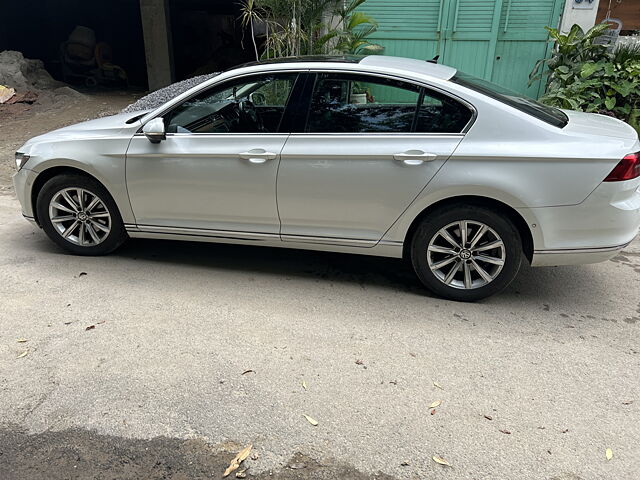 Used Volkswagen Passat Highline in Delhi