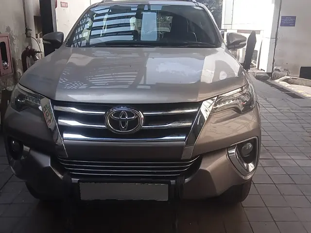 Used 2016 Toyota Fortuner in Delhi