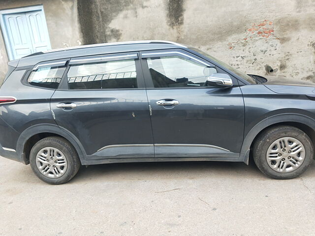 Used Kia Carens [2022-2023] Prestige 1.5 Petrol MT 7 STR in Mumbai