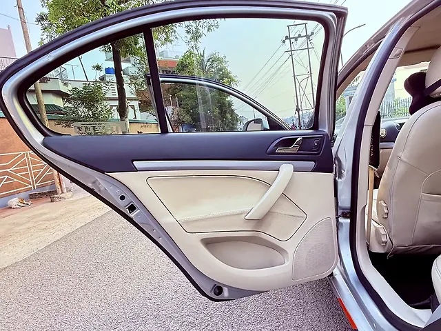 Used Skoda Laura Ambiente 2.0 TDI CR MT in Asansol