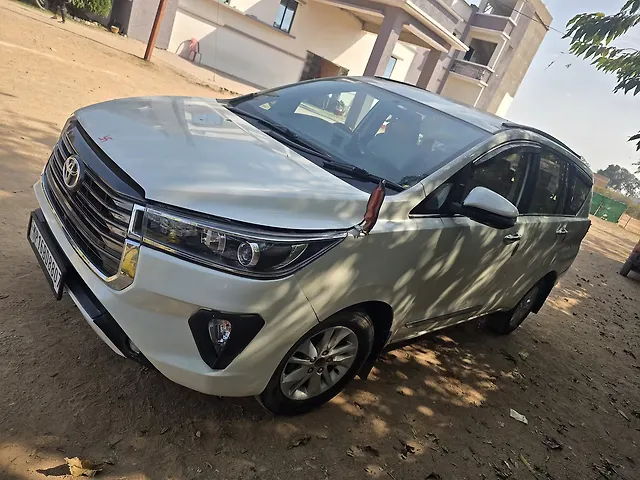 Used Toyota Innova Crysta [2016-2020] 2.4 V Diesel in Chhatarpur
