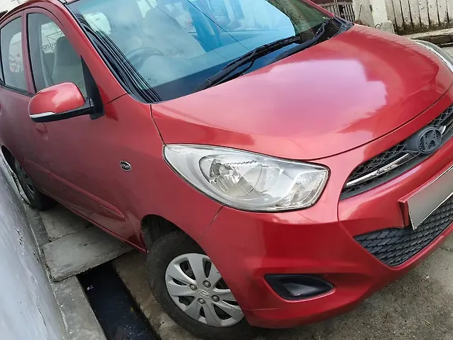 Used 2011 Hyundai i10 in Lucknow