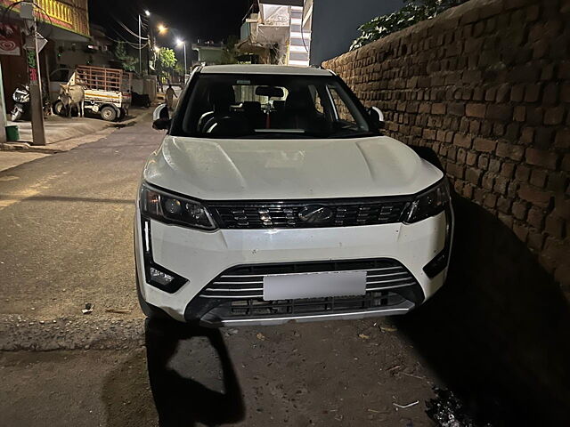 Used 2019 Mahindra XUV300 in Manendragarh