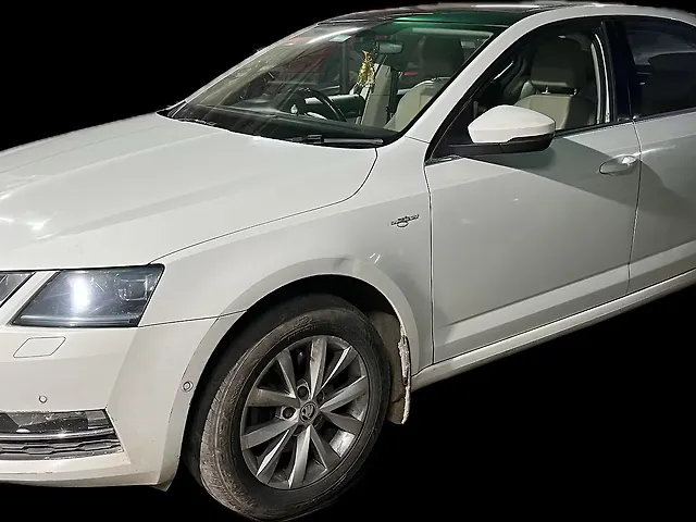 Used Skoda Octavia [2017-2021] 1.8 TSI Style Plus AT [2017] in Hyderabad