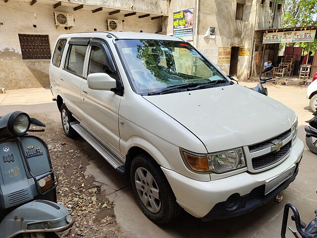 Used 2013 Chevrolet Tavera in Satna