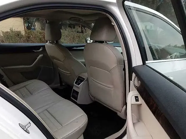Used Skoda Octavia [2015-2017] 1.8 TSI Style Plus AT in Bangalore