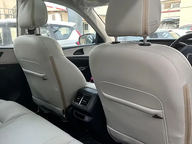 Used Mahindra XUV700 AX 5 Petrol MT 5 STR [2021] in Delhi