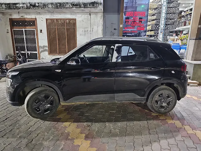 Used 2023 Hyundai Venue in Pali