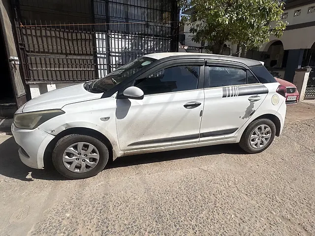Used 2016 Hyundai Elite i20 in Himmatnagar Used 2016 Hyundai Elite i20 in Himmatnagar
