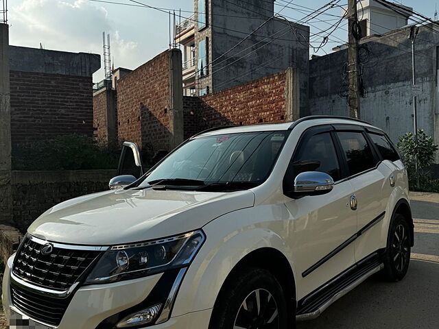 Used Mahindra XUV500 W11 AT in Gorakhpur