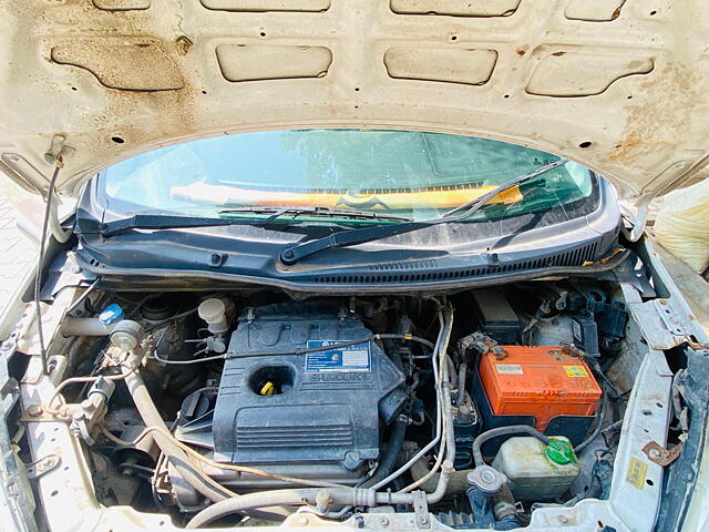 Used Maruti Suzuki Stingray LXi in Gandhinagar