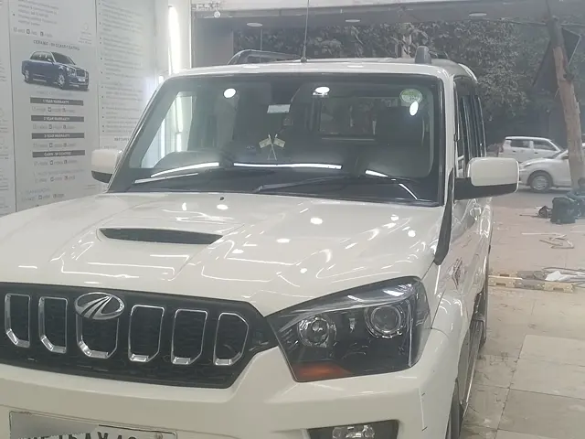 Used 2015 Mahindra Scorpio in Ghaziabad