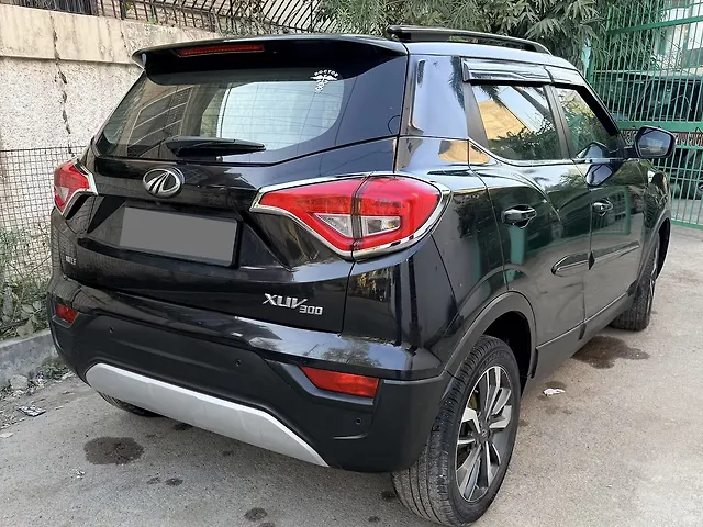 Used 2021 Mahindra XUV300 in Kanpur Nagar