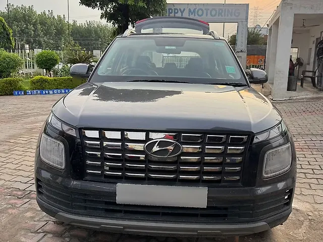 Used 2023 Hyundai Venue in Chandigarh
