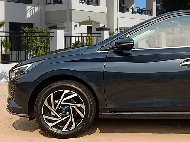 Used Hyundai i20 Asta (O) 1.2 IVT in Delhi