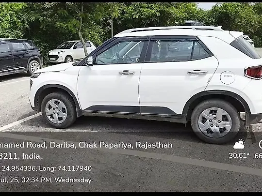 Used 2022 Hyundai Venue in Garhwa