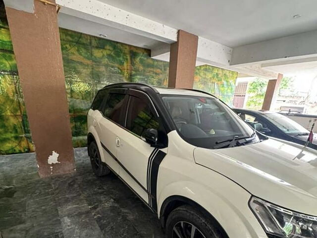 Used Mahindra XUV500 W11 (O) AT in Agra