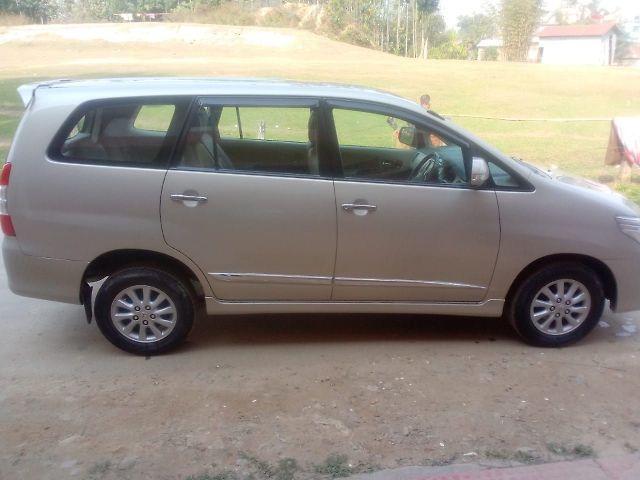 Used Toyota Innova [2013-2014] 2.5 VX 7 STR BS-IV in Silchar