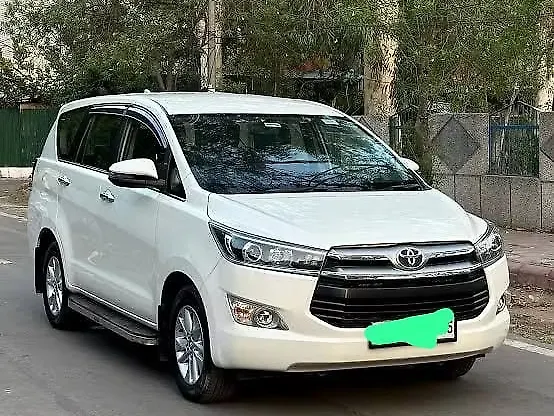 Used 2017 Toyota Innova Crysta in Fatehpur