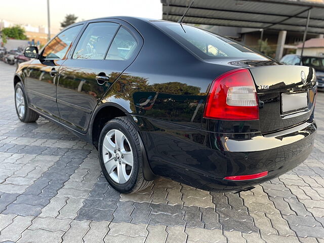 Used Skoda Laura L&K 2.0 TDI AT in Surat