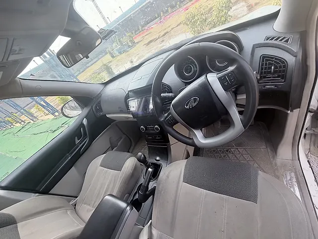 Used Mahindra XUV500 [2015-2018] W6 in Sikandrabad