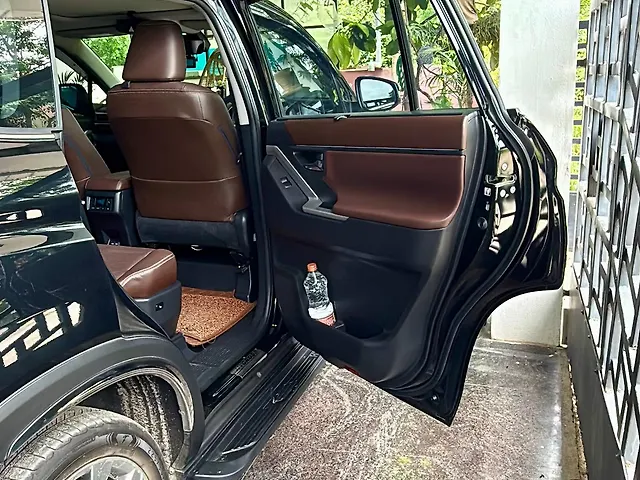 Used Toyota Innova Hycross ZX (O) Hybrid (Electric + Petrol) Automatic (e-CVT) 7 STR in Chennai Used Toyota Innova Hycross ZX (O) Hybrid (Electric + Petrol) Automatic (e-CVT) 7 STR in Chennai