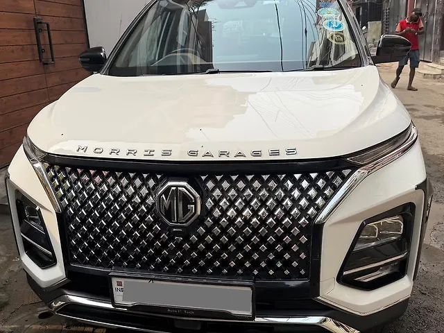 Used 2023 MG Hector Plus in Kolkata
