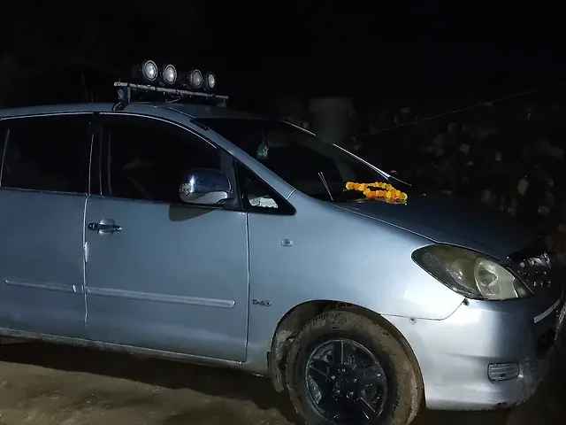 Used 2009 Toyota Innova in Lucknow